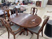 Oval Dining Table w/ 4 Chairs