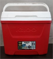 Red Igloo 28 Quart Cooler