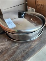 10" Frying Pan and pot with lid