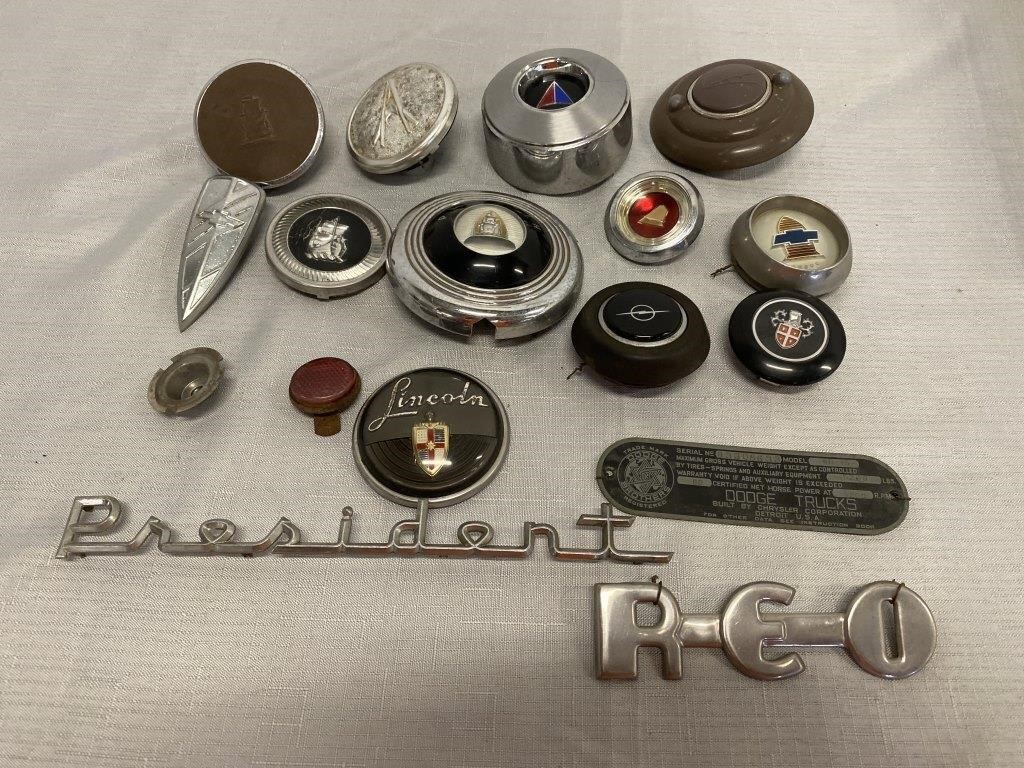 17 PCs of Vintage Car Horn Buttons/ Ornaments