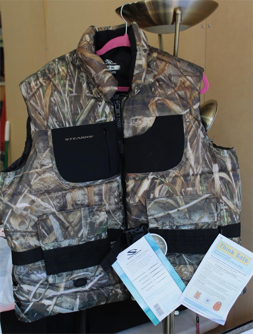 New Sterns Floatation Vest size XL  w Tags