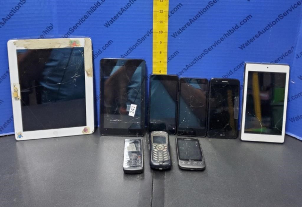 Lot of Cell Phones & Tablets
