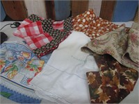 Lot of Assorted Table Cloths, Runners +