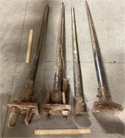 4 bale spears