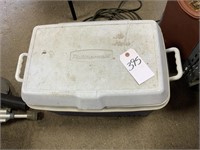 Rubbermaid Cooler