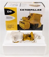 1/25 First Gear Cat D9E Crawler / Tractor