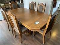 Wood Dining Table w/ (6) Chairs