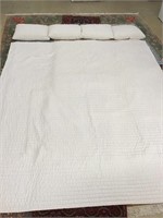 Eileen Fisher King Size Comforter with 4 Pillow