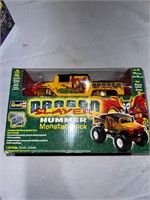 REVELL 1:25 DRAGON SLAYER HUMMER MONSTER TRUCK NIB