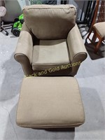 Cushioned Chair w/ Ottoman