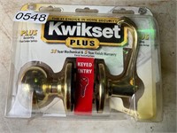 Kwikset Keyed Entry door knob set