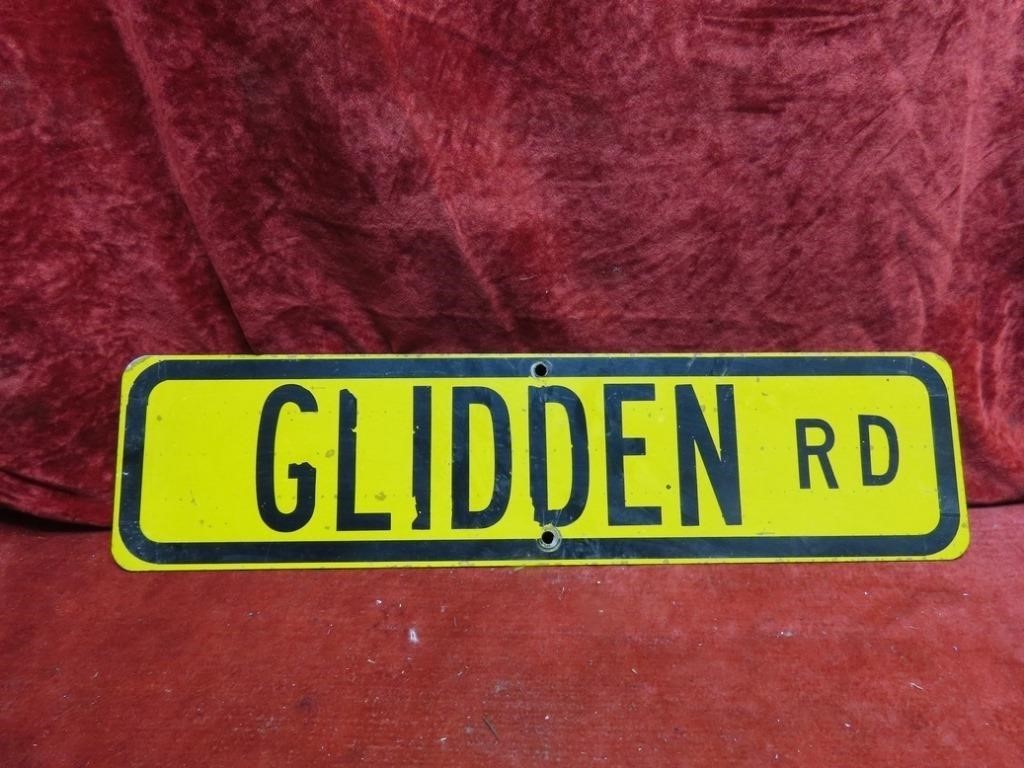 Vintage Glidden Road street sign.