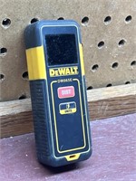 DeWalt DW065E Laser Distance Measurer 65ft