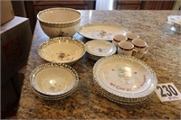 (18) Piece Christmas Dish Set