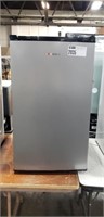 USED SILVER FRONT HISENSE DORM SIZE/COUNTER TOP