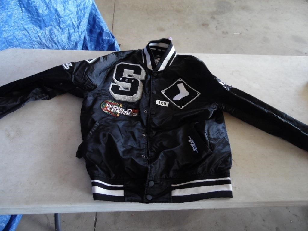 WHITE SOX JACKET SIZE LARGE