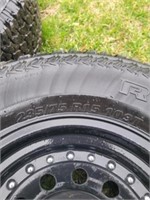 KUMHO TIRES 235/75R15 LOTS OF TREAD 5BOLT 114.3