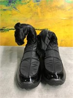 Easy Street Womens Black Boots Cuddle SZ 8 1/2 W