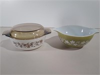 Two Vintage Pyrex Bowls