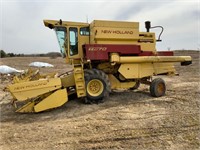 New Holland TR 70 twin rotor diesel combine w/cab