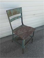 Vintage metal chair 32 inches tall 18 in from