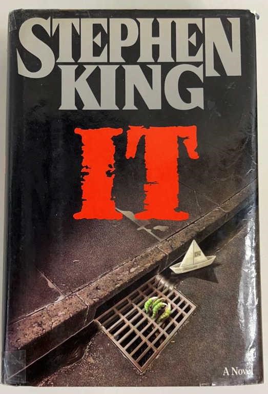 1986 First Edition IT by Stephen King Novel