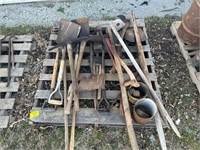 PALLET OF SHOVELS ,PIC AXES, AXES, HOES, METAL