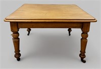 19TH CENTURY MAHOGANY TABLE