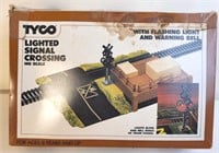 TYCO Lighted Signal Crossing HO Scale