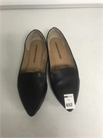 AMAZONESSENTIALS WOMEN’S FLAT SHOES SIZE 8