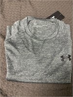 Under armor small t shirt