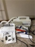 Oreck XL vacuum - tested and works