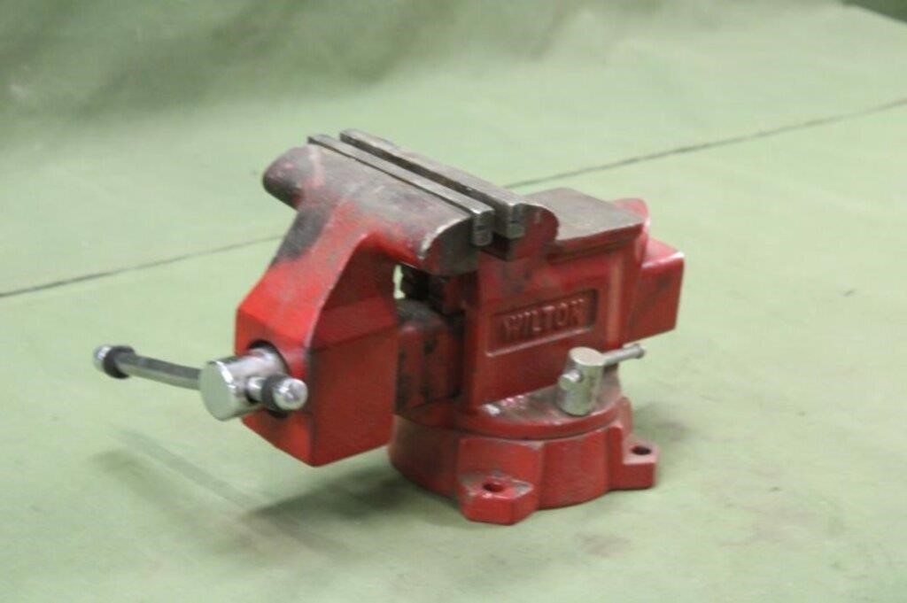 Wilton Bench Vise 5 1/2"