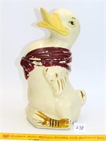 Vintage duck w/shawl cookie jar marked USA (paint