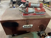 Metal Tool Box on Wheels (18 1/2"x 31 1/2" x 18"H)