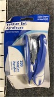 mini stapler and staples