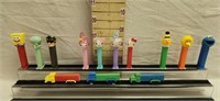 (13) Pez Dispensers: Vintage & Modern