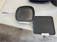 (2) frying pans