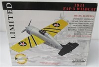 Diecast gearbox 1941 Wildcat WWII aircraft in