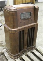 Vintage Motorola Aero-Vane Radio, Approx