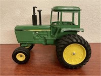 VTG John Deere ERTL Die Cast 1/16 Scale Model