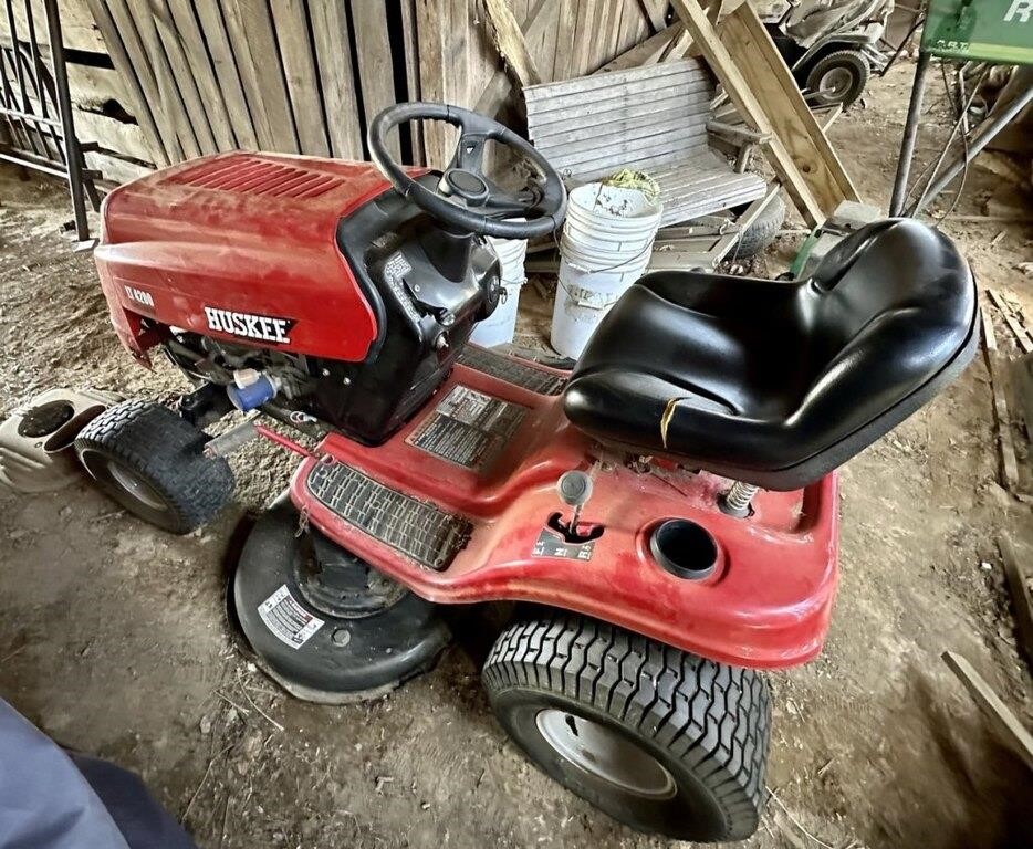 Huskee Lt 4200 Lawn Tractor Live And Online Auctions On