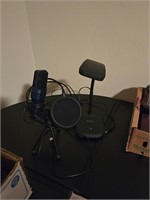 Tonor microphone, LED desk light