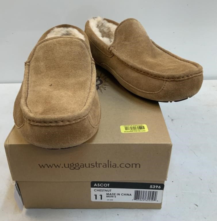 Men's Ugg Shoes in Box, Size 11 No.5396