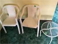 patio chairs w/small table