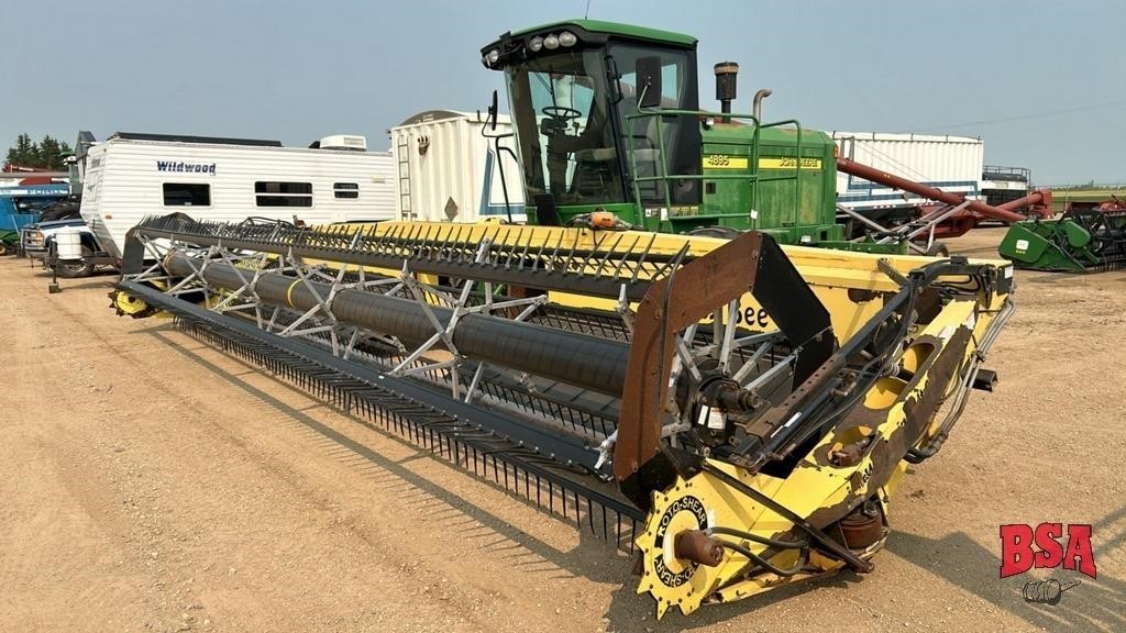 2007 JD 4895 Swather 30'