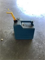 Plastic 5 gallon kerosene container