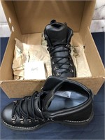 Danner Leather Men's Size 9 Mountain Boots