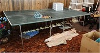 Ping Pong Table w/Paddles & Net