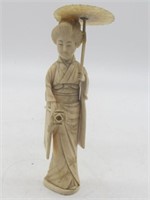 EARLY CARVED IVORY ORIENTAL LADY W/ UMBRELLA 7.25"